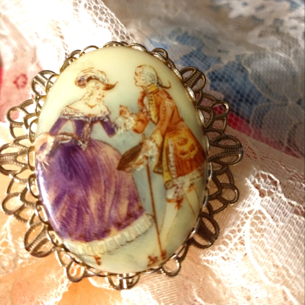 Exquisite Vintage Fragonard Brooch